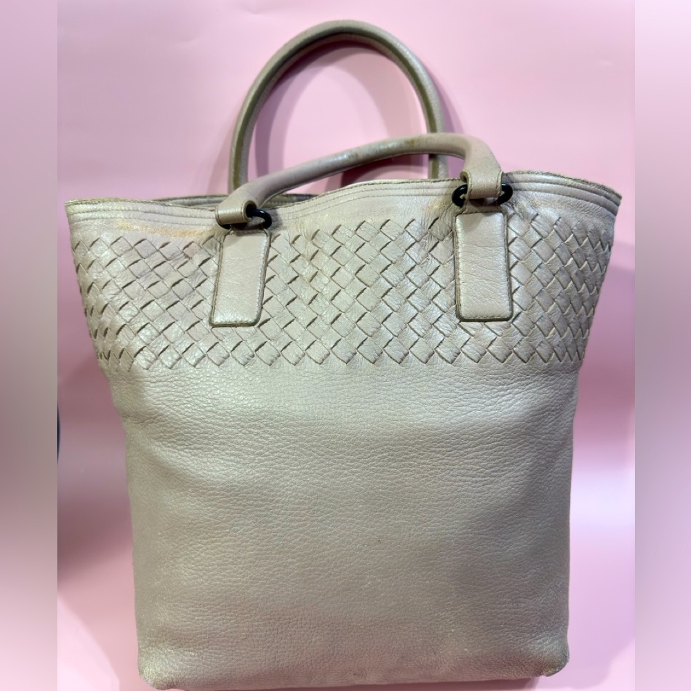 Bottega Veneta Medium Tote